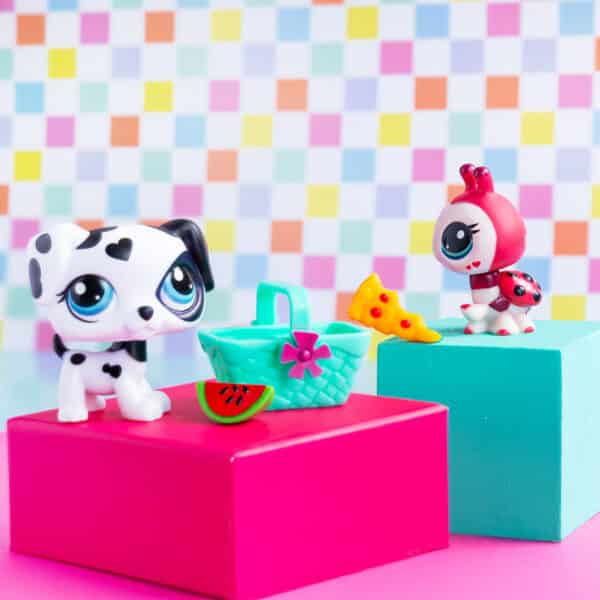 Littlest Pet Shop Picnic Spot Pet Pair image 2