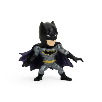 Jada Toys Metalfigs DC Batman 2.5-inch die-cast metal figure in a grey and black suit holding a batarang.