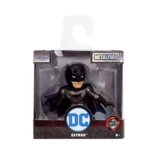 Jada Toys Metalfigs DC Batman 2.5-inch die-cast metal figure in a grey and black suit holding a batarang.