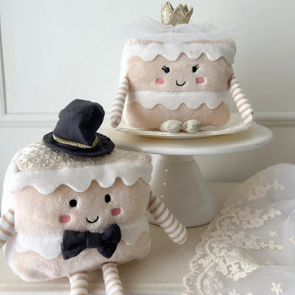 Mon Ami Mr & Mrs Cake Slice plush in white on a cake stand
