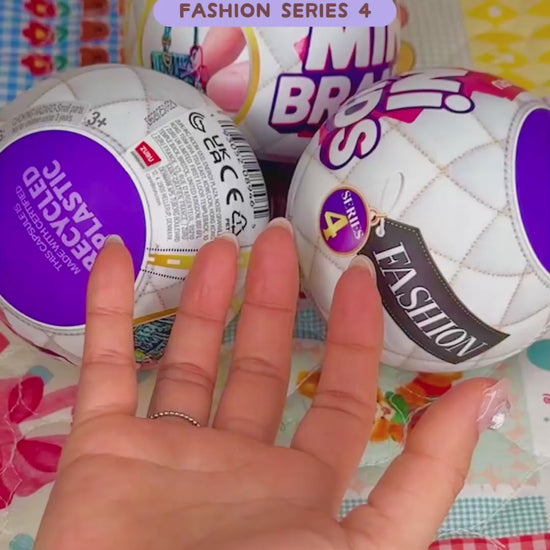 Mini Brands Fashion Series 4 surprise capsule by ZURU featuring miniature handbags and fashion accessories.
